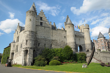Fototapeta na wymiar Steen zamek w Antwerpii
