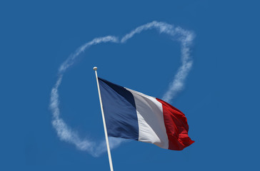 drapeau france coeur accueil amour accueillir patrie république