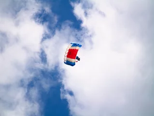 Printed kitchen splashbacks Air sports paratrooper in the sky