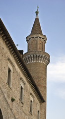 Fototapeta na wymiar Urbino Torre