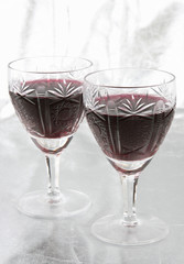 Festwein in Kristallgläsern 3