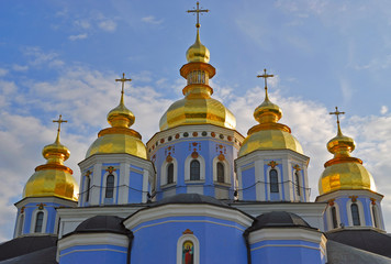 Fototapeta na wymiar St.Michael's Orthodox Cathedral in Kiev