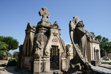 Obraz premium Cimetière sous le soleil