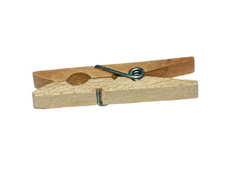 pince à linge en bois sur fond blanc