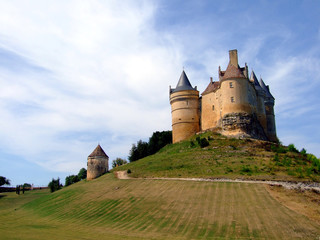 Fototapeta na wymiar chateau médiéval