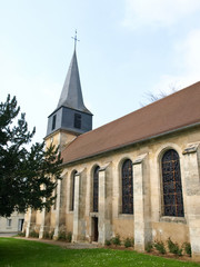 Fototapeta na wymiar Small medieval church in french village