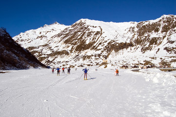 Fototapeta na wymiar Krzyż obszar narciarski kraju w Formazza, Alpy, Włochy
