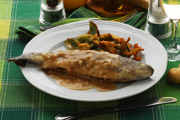 Trota alla salvia fritta e mandorle - Secondi pesce Lombardia