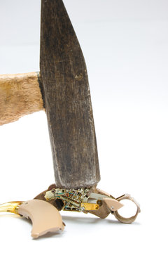 Destroying a hearing aid