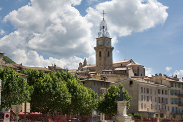 Fototapeta na wymiar Stare Miasto w Digne-les-Bains