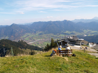 Auf dem Brauneck in Lenggries, Oberbayern, Blick in die Alpen