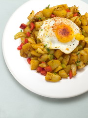 Bratkartoffeln mit Spiegelei