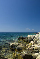 Fototapeta na wymiar Adriatyk plaży z drutu haczyka, wyspa Pag, Chorwacja