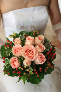 Bride with pink roses