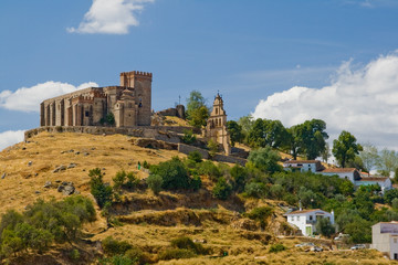 Fototapeta na wymiar Castillo - fortaleza de Aracena / Castle - fortress of Aracena
