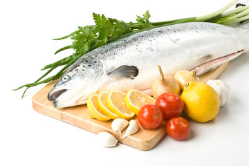 Fresh salmon with vegetables