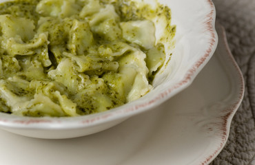 ravioles à la crème de basilic