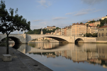 Naklejka premium les quais de sâone à lyon