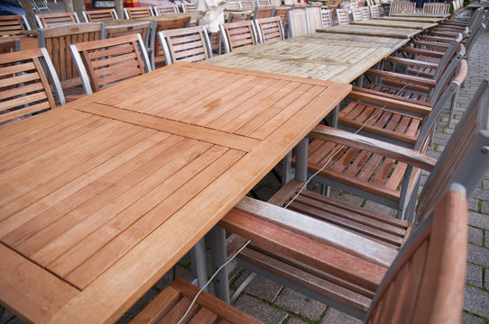 long row of tables