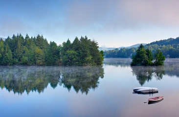 Naklejka premium Mountain Lake in the Morning