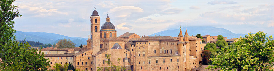 Fototapeta na wymiar Panorama Urbino