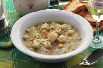 Zuppa di cavolfiore di Trau - Primi - Cucina del Quarnero