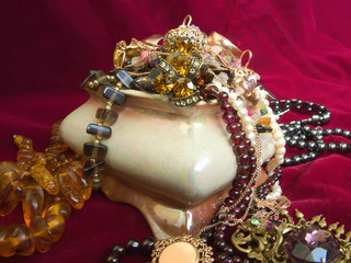 ceramics treasure chest