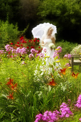 The bride walking in the garden