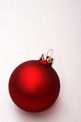 rote weihnachtskugel
