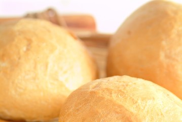Korb mit Brötchen