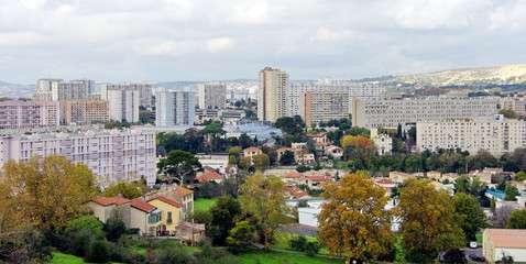 Fototapeta na wymiar Marseille, paysage urbain.