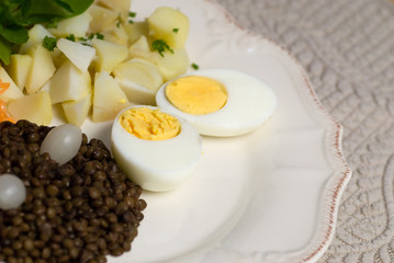 oeufs - crudités variées