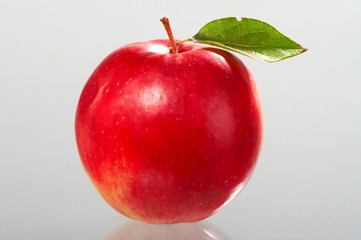 red apple
