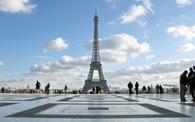 Esplanade du Trocadero, Tour Eiffel, France. - obrazy, fototapety, plakaty