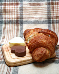 Butter & croissant