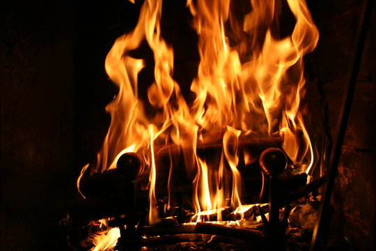 Feu de chemin&eacute;e