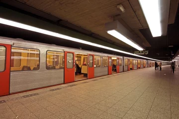 Fototapete Rund U-Bahn in Amsterdam Niederlande © Nataraj