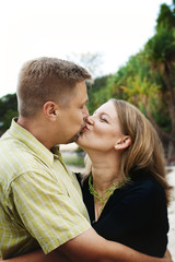 Fototapeta premium Happy couple kissing