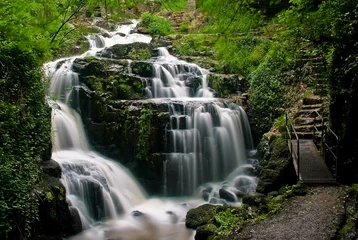 Zelfklevend Fotobehang Petite cascade de Mortain en pose longue © photom