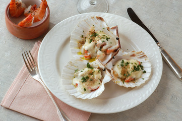 Antipasto di pesce caldo