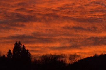 Sonnenuntergang nach Gewitter