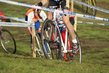 Cyclo-cross