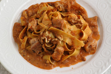 Pappardelle coniglio e noci - Primi piatti - Cucina del Veneto