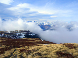 Rattrappés par les nuages