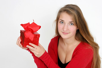 Jung Frau mit Geschenk