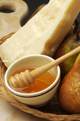 Miele e formaggio grana