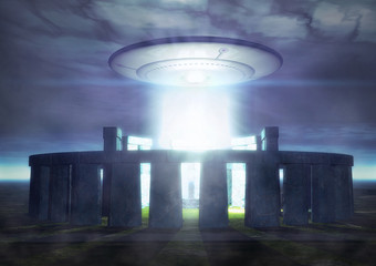 stonehenge ufo © Luca Oleastri