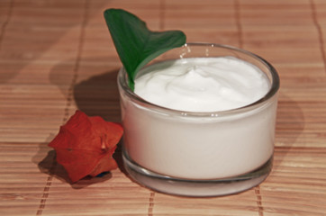 Creme für Haut und Körper
