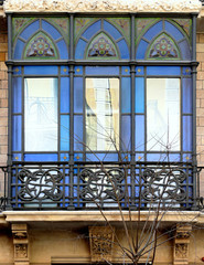 Fototapeta premium Barcelona - windows Bailèn 009 c