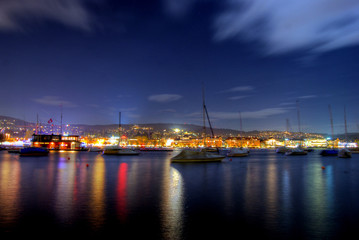 Fototapeta na wymiar Zurich port w nocy